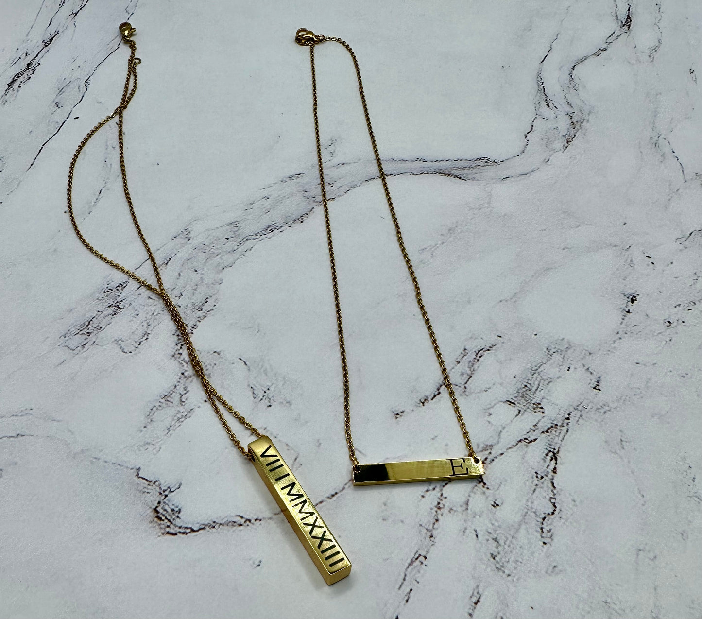 4-Sided Vertical Bar Necklace (18K Gold Coating)