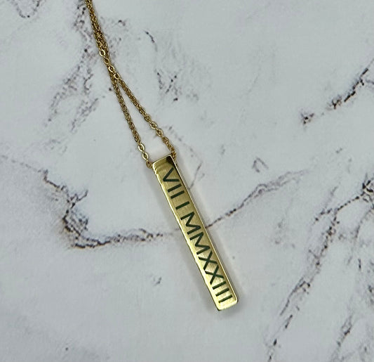 4-Sided Vertical Bar Necklace (18K Gold Coating)